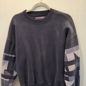 Abercrombie- Men's Navy Blue Patch-Sleeve Crewneck Sweatshirt